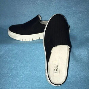 𝅺SOUL NATURALIZER TRULY slip on, faux fur man made leather flocking NEW size 6M